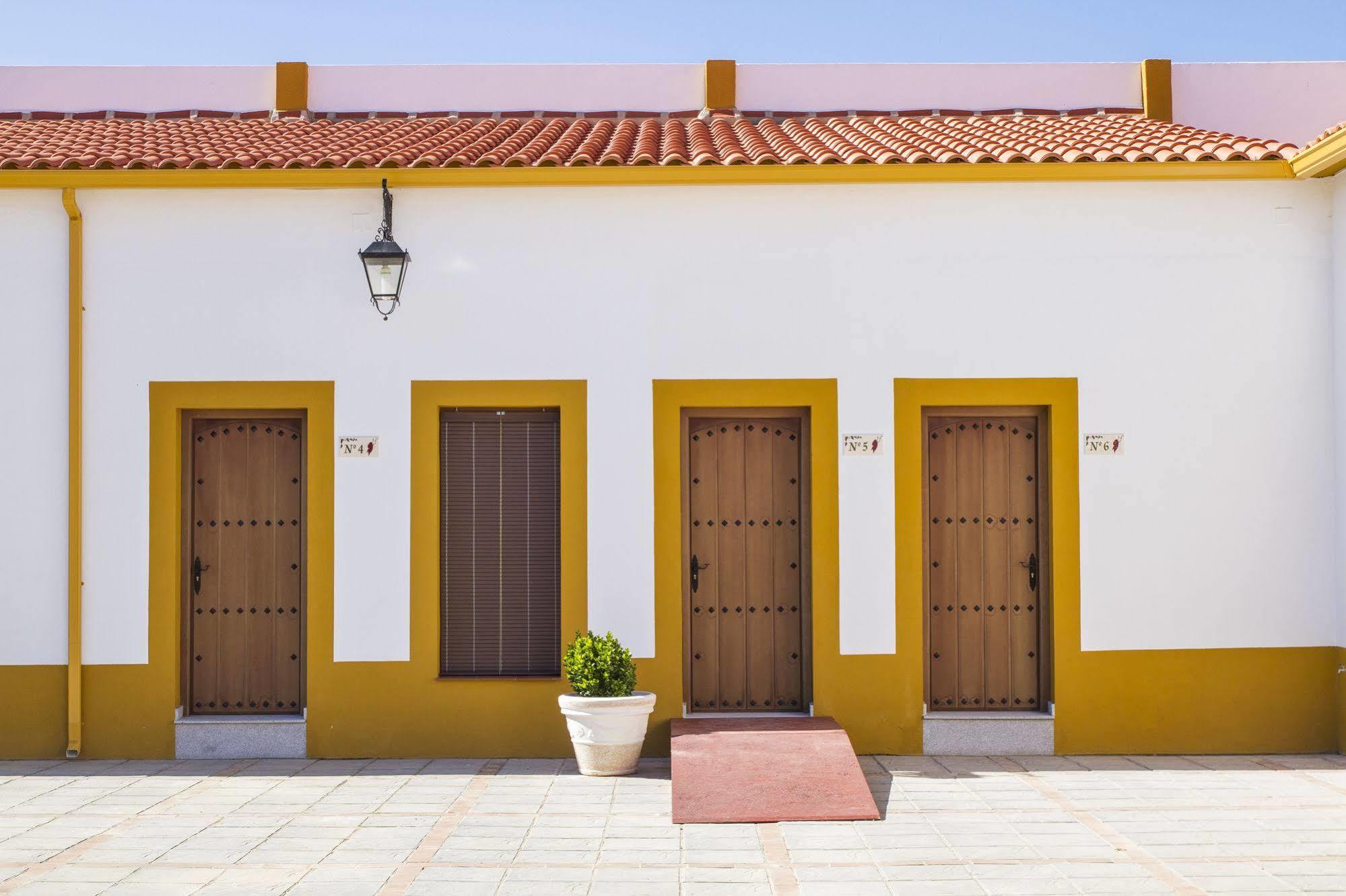 Hotel Bodega El Moral Ribera del Fresno Ngoại thất bức ảnh